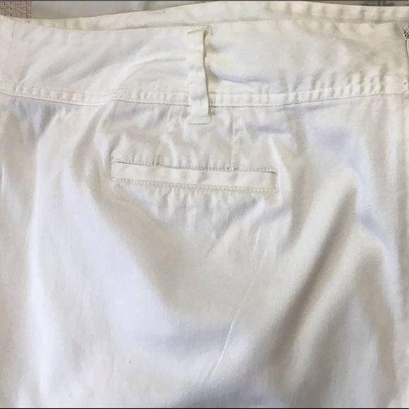 Avenue White Pleated Slit Skirt Size 26 - Picture 5 of 8